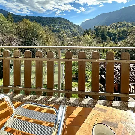 Apartament Lovely In With Wifi Lamon